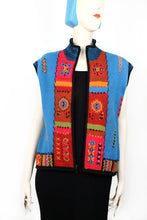 Lade das Bild in den Galerie-Viewer, AZTECA - Zip-Strickweste - blau/bunt