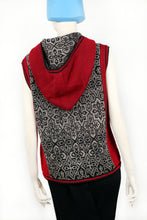 Lade das Bild in den Galerie-Viewer, ROBIN HOOD Kapuzen-Zip-Weste - rot/grau