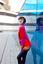 Lade das Bild in den Galerie-Viewer, LABYRINTH - Long Pullover - pink/bunt
