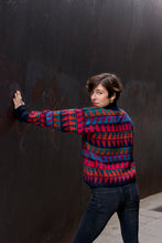 Lade das Bild in den Galerie-Viewer, DELTA  CROP - Short Pullover - navy/rot
